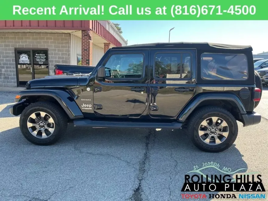 2018 Jeep Wrangler Unlimited Sahara photo 1