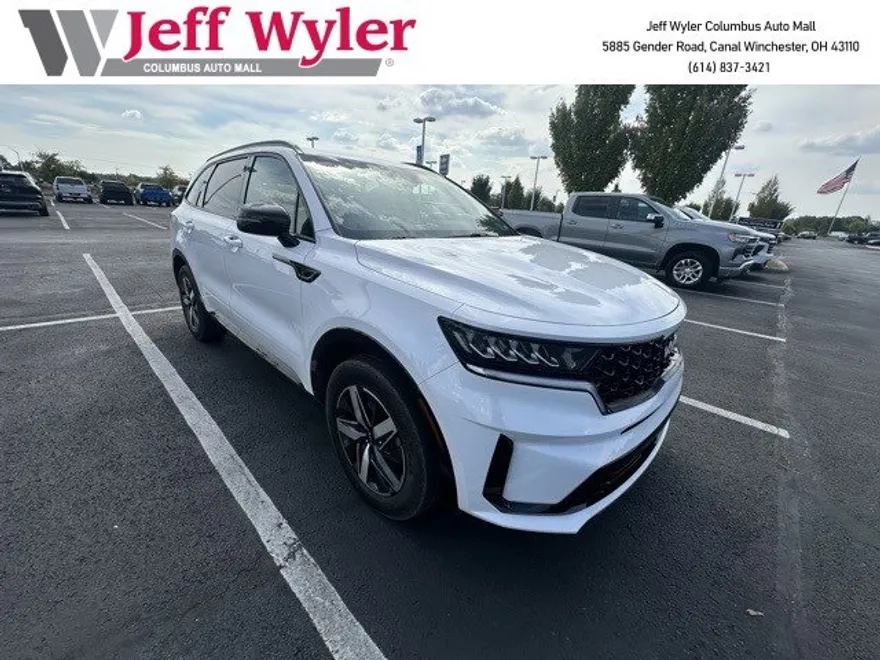 2022 Kia Sorento S photo 1