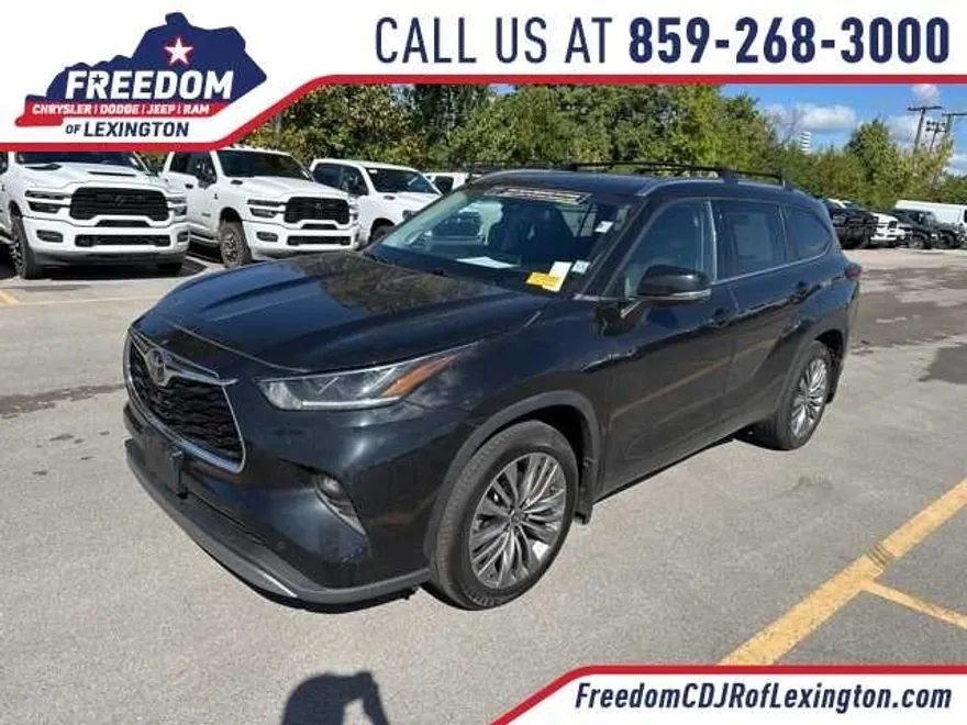 2021 Toyota Highlander Platinum photo 1