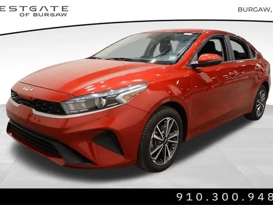 2022 Kia Forte LXS photo 1