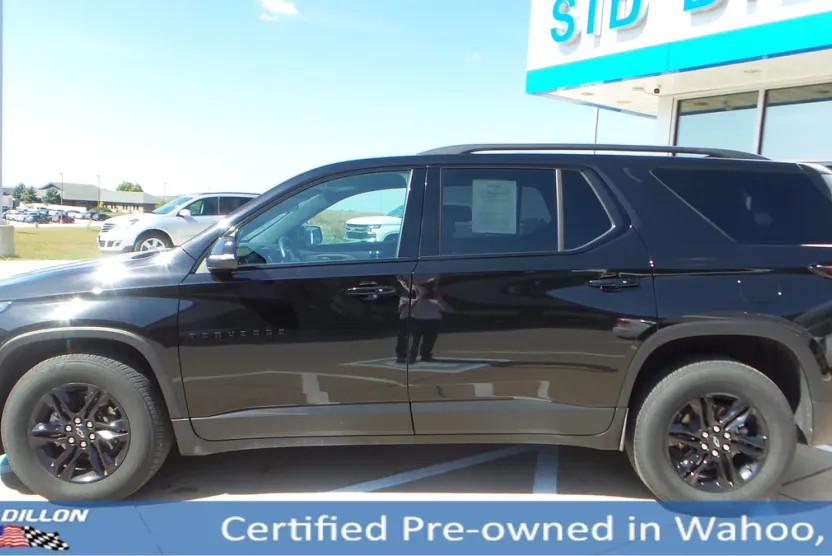 2023 Chevrolet Traverse Leather photo 1