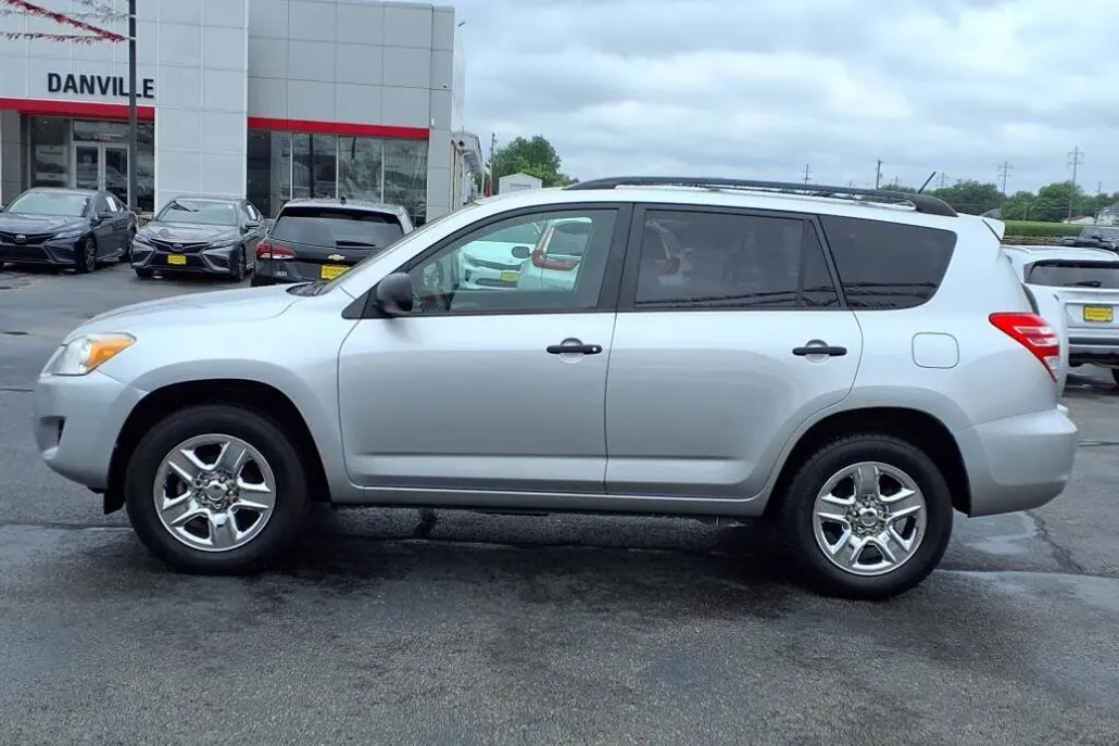 2012 Toyota RAV4 Base photo 1
