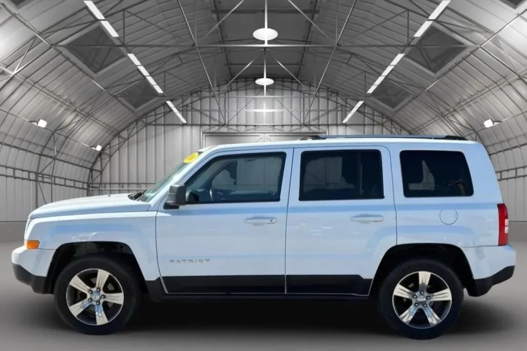 2016 Jeep Patriot High Altitude Altitude Edition Sport photo 1