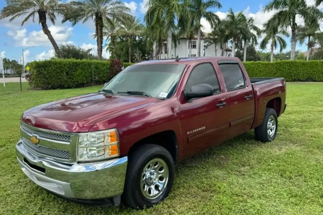 2013 Chevrolet Silverado 1500 LT photo 1