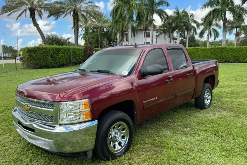 2013 Chevrolet Silverado 1500 LT photo 1
