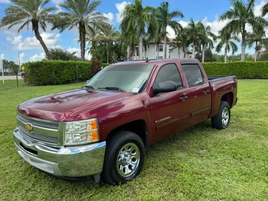 2013 Chevrolet Silverado 1500 LT photo 1