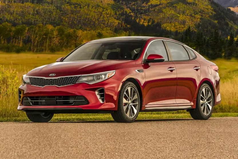 2018 Kia Optima LX photo 1