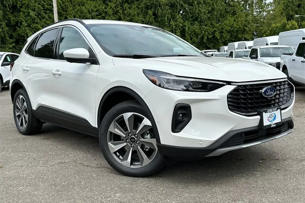 2024 Ford Escape Platinum photo 1