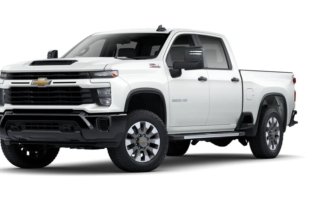 2025 Chevrolet Silverado 2500HD Custom photo 1