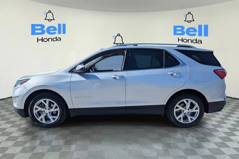 2020 Chevrolet Equinox LT photo 1