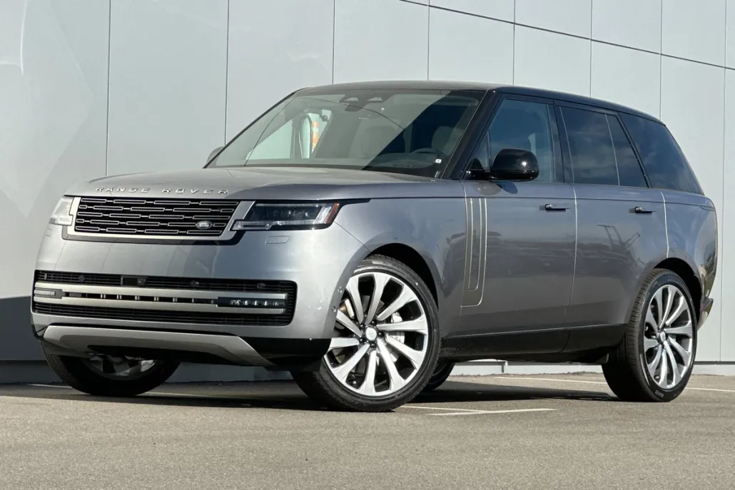 2025 Land Rover Range Rover SE photo 1