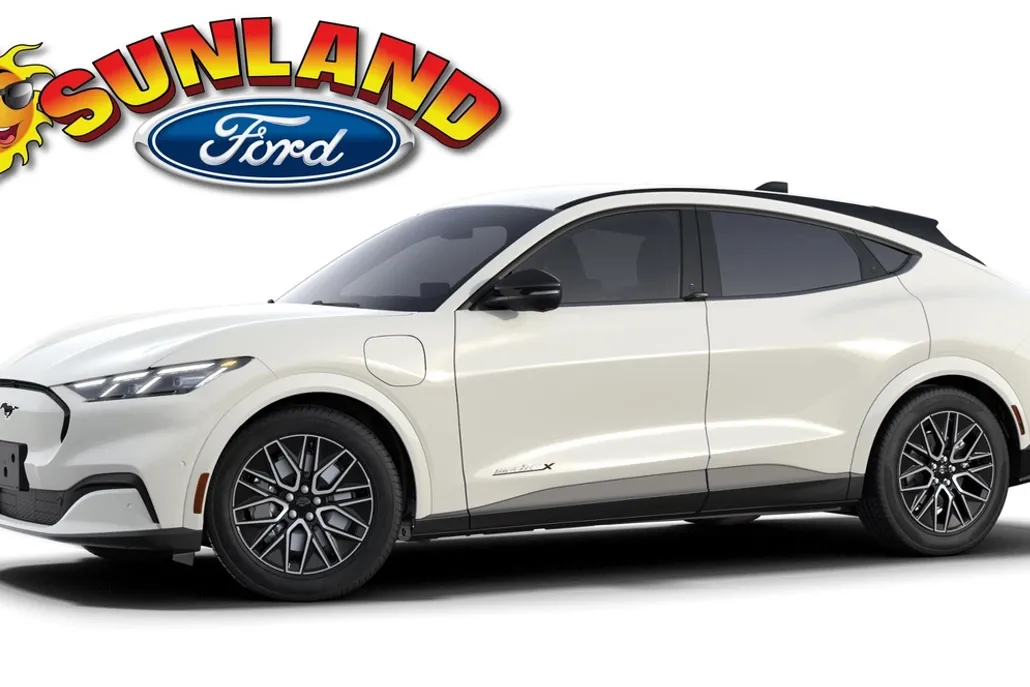 2025 Ford Mustang Mach-E Premium photo 1