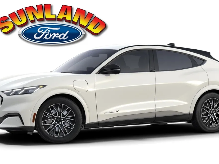 2025 Ford Mustang Mach-E Premium photo 1