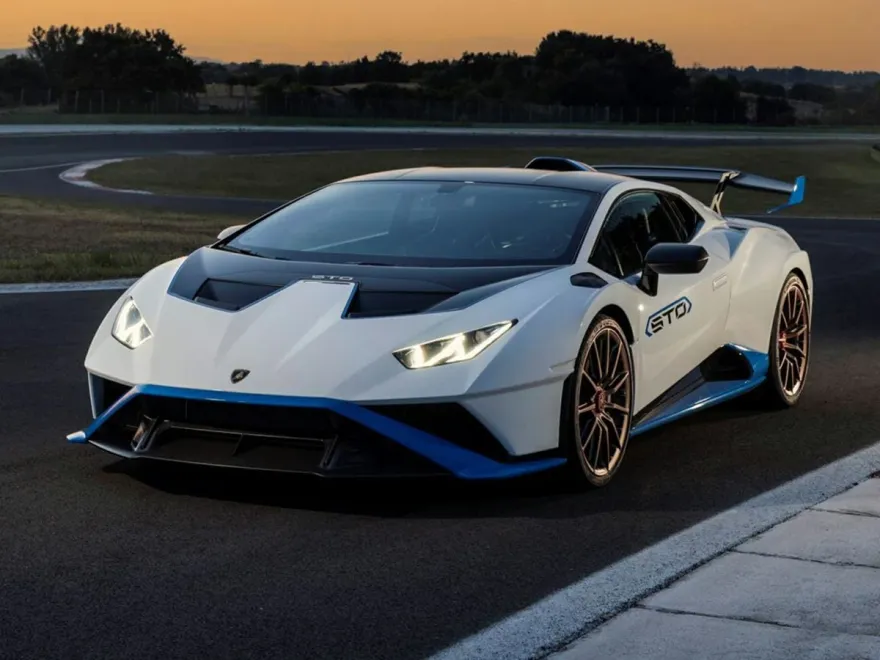 2023 Lamborghini Huracan STO photo 1