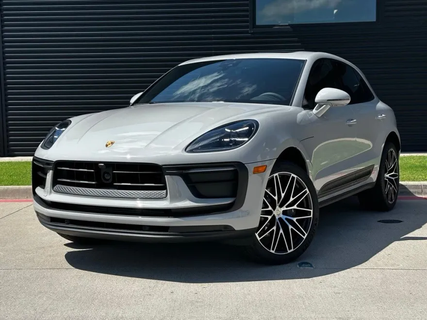 2025 Porsche Macan S photo 1