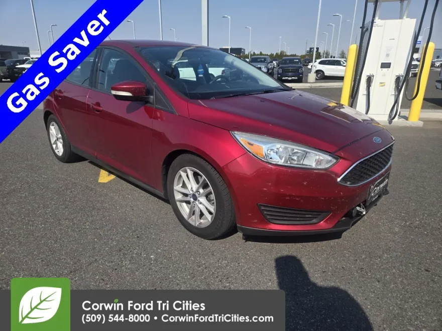 2017 Ford Focus SE photo 1