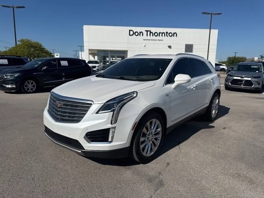 2017 Cadillac XT5 Platinum photo 1