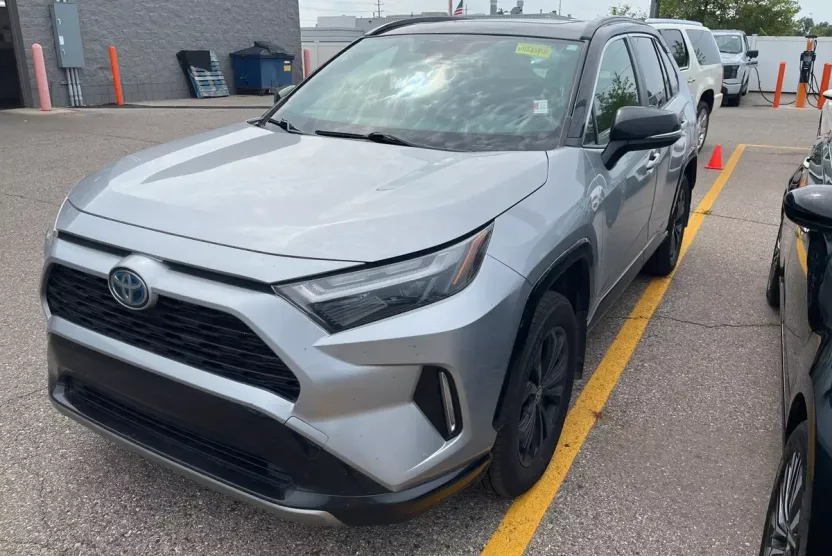 2022 Toyota RAV4 Hybrid XSE photo 1
