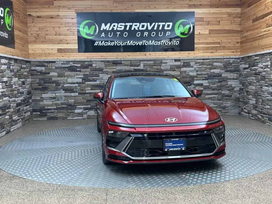 2024 Hyundai Sonata Hybrid Limited photo 1