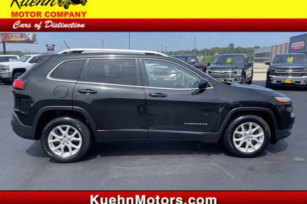 2016 Jeep Cherokee Latitude photo 1