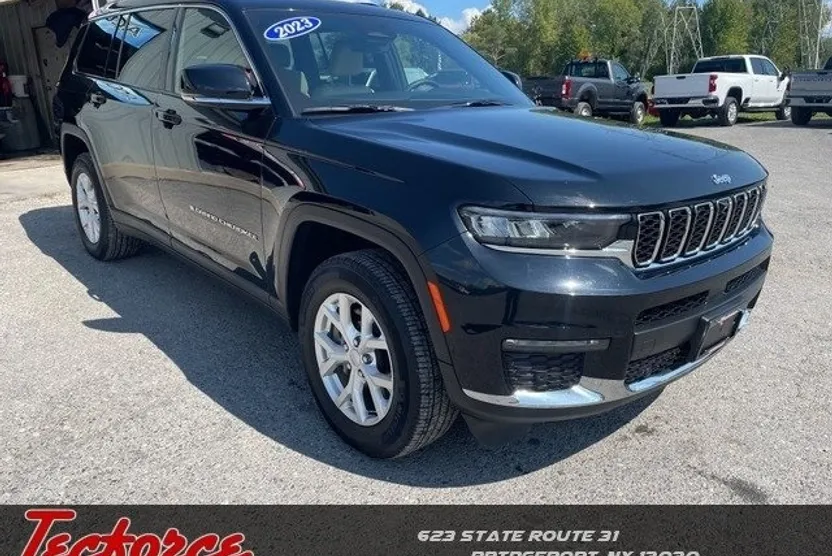 2023 Jeep Grand Cherokee Limited photo 1