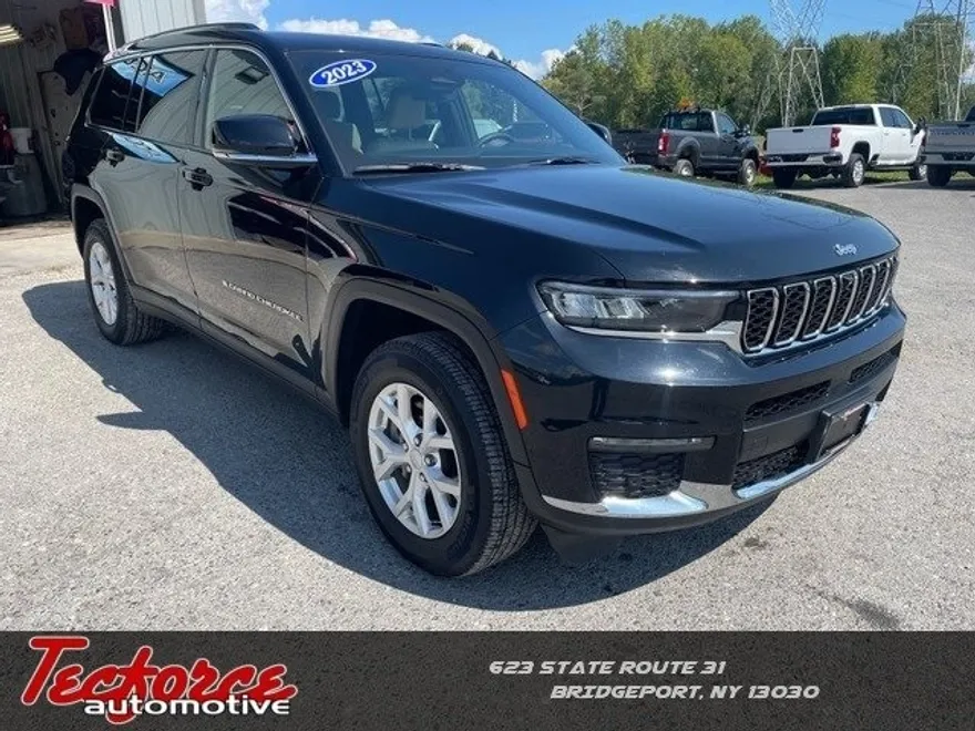 2023 Jeep Grand Cherokee Limited photo 1