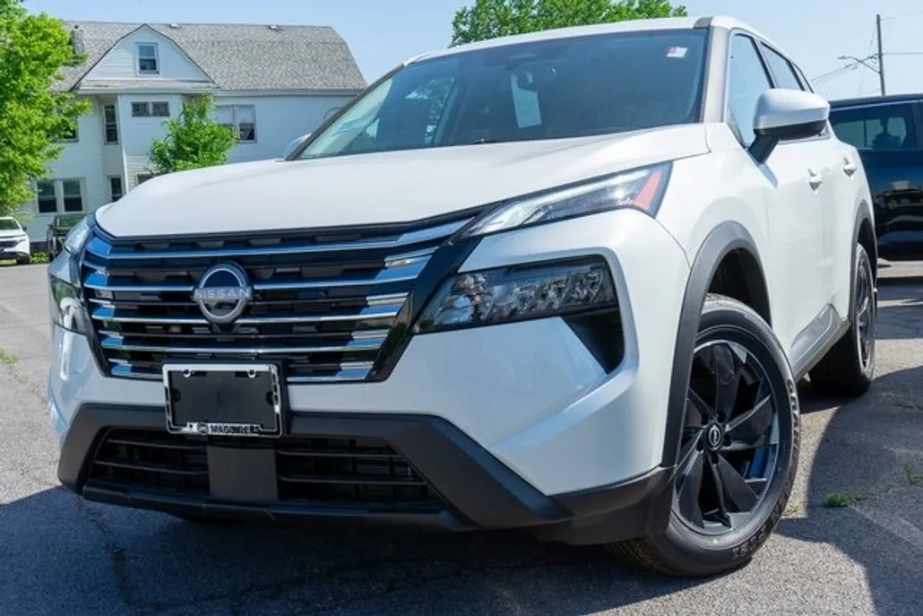 2025 Nissan Rogue SV photo 1