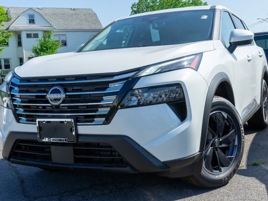 2025 Nissan Rogue SV photo 1
