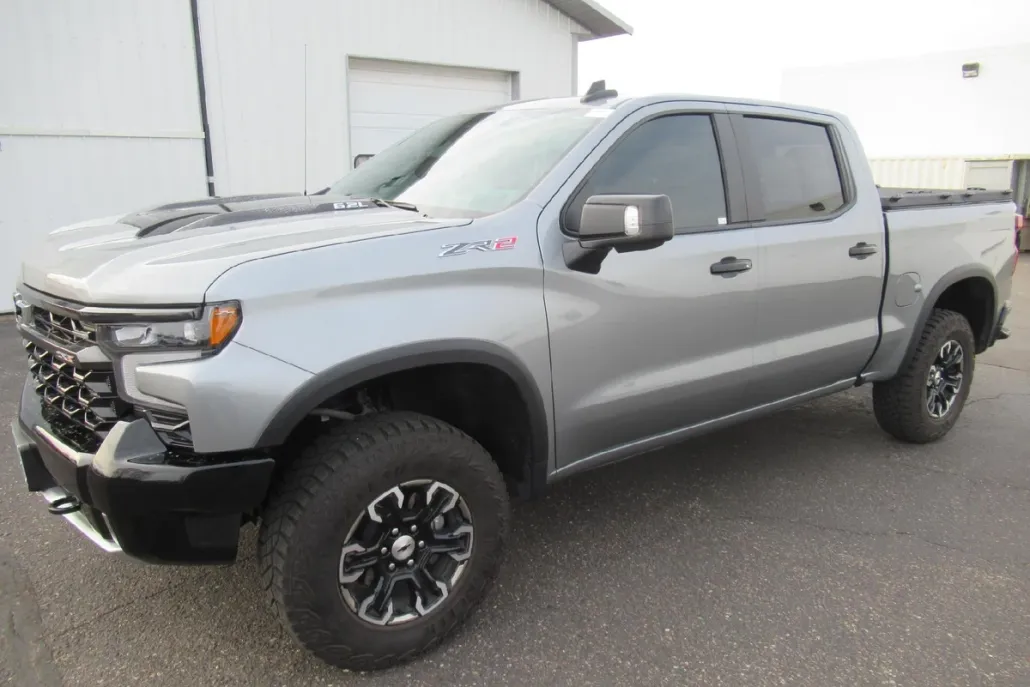 2024 Chevrolet Silverado 1500 ZR2 photo 1