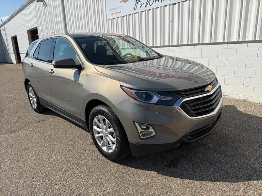 2019 Chevrolet Equinox LT photo 1