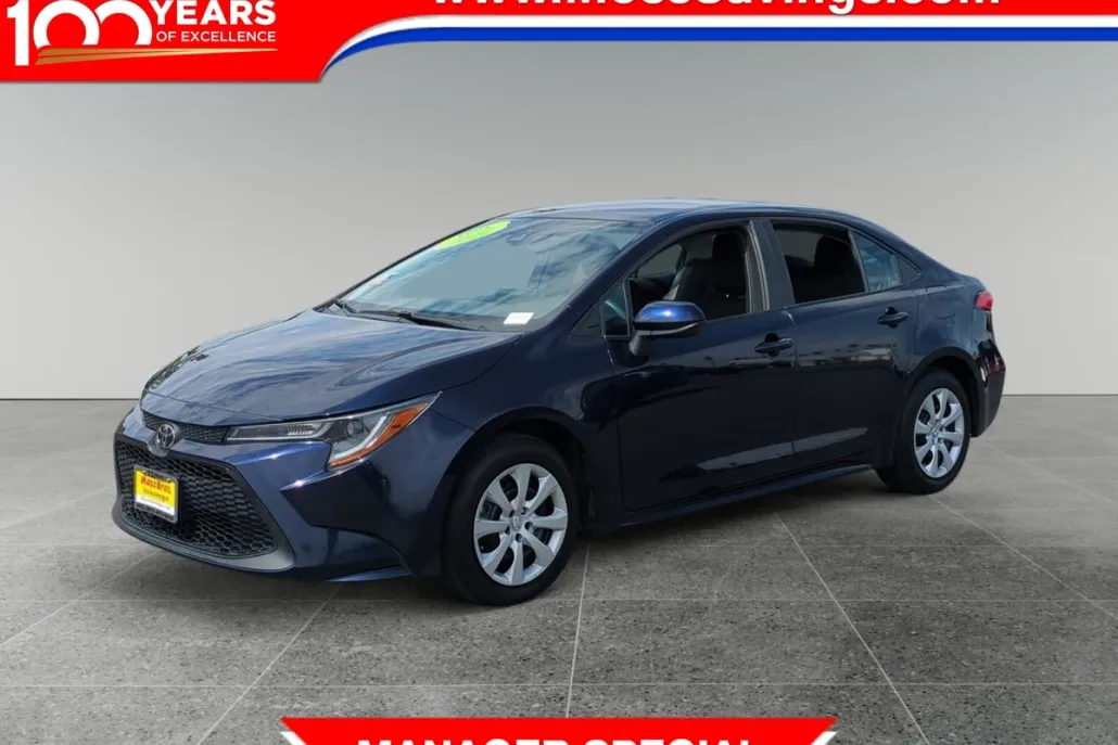 2022 Toyota Corolla LE photo 1