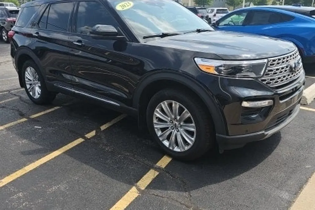 2023 Ford Explorer Limited photo 1