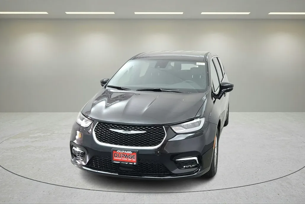 2025 Chrysler Pacifica photo 2
