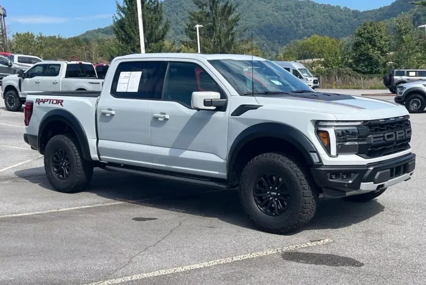 2024 Ford F-150 Raptor photo 1