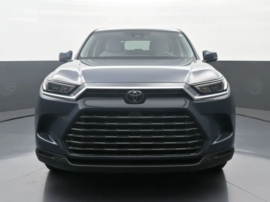 2024 Toyota Grand Highlander XLE photo 1