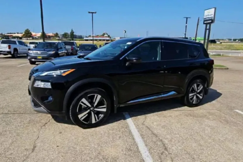 2021 Nissan Rogue SL photo 1