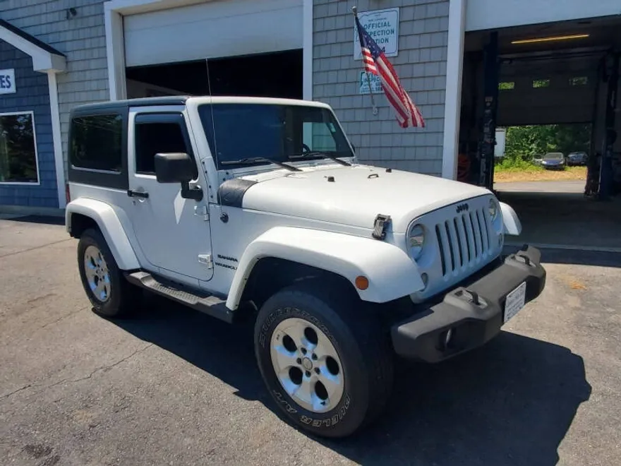 2014 Jeep Wrangler Sahara photo 1