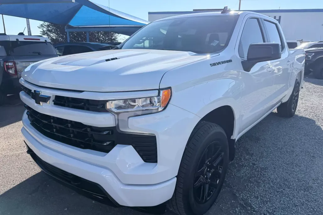 2025 Chevrolet Silverado 1500 RST photo 1