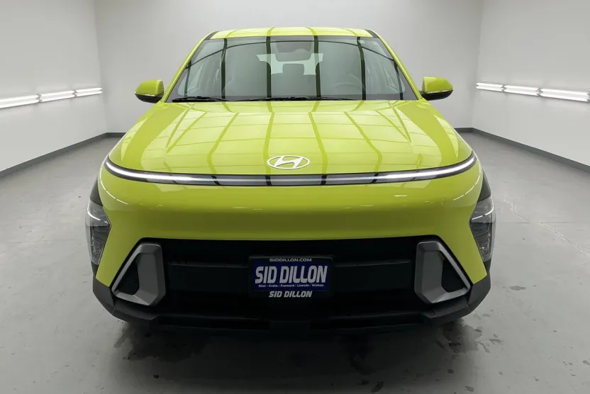 2024 Hyundai Kona SE photo 1