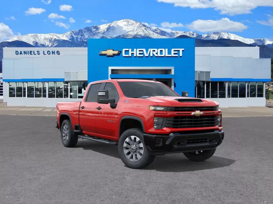 2025 Chevrolet Silverado 2500HD Custom photo 1