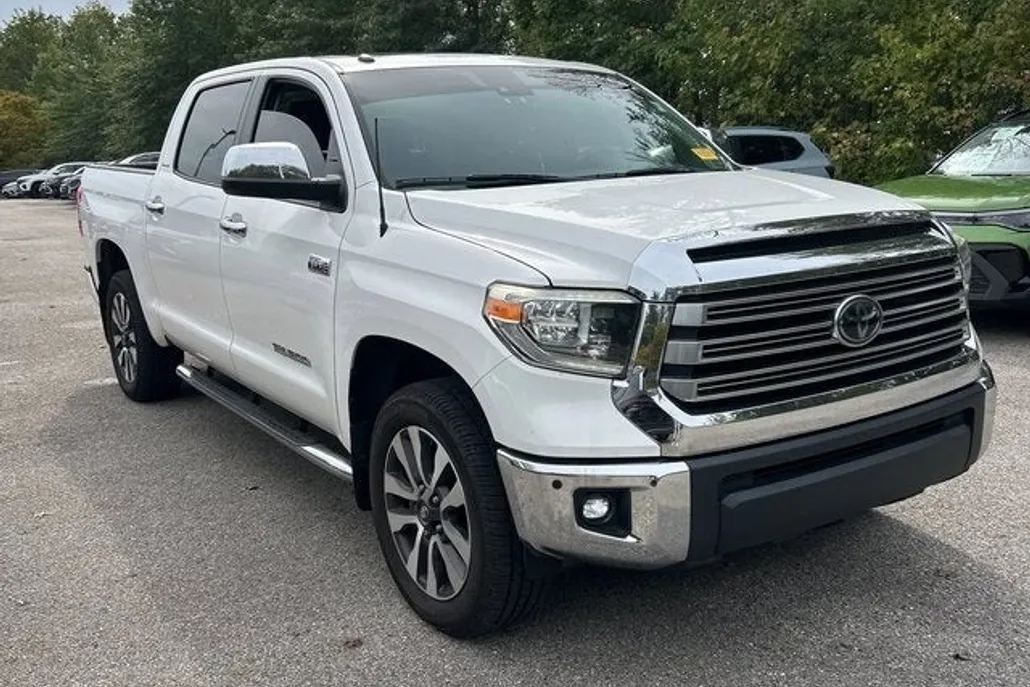 2018 Toyota Tundra SR5 photo 1