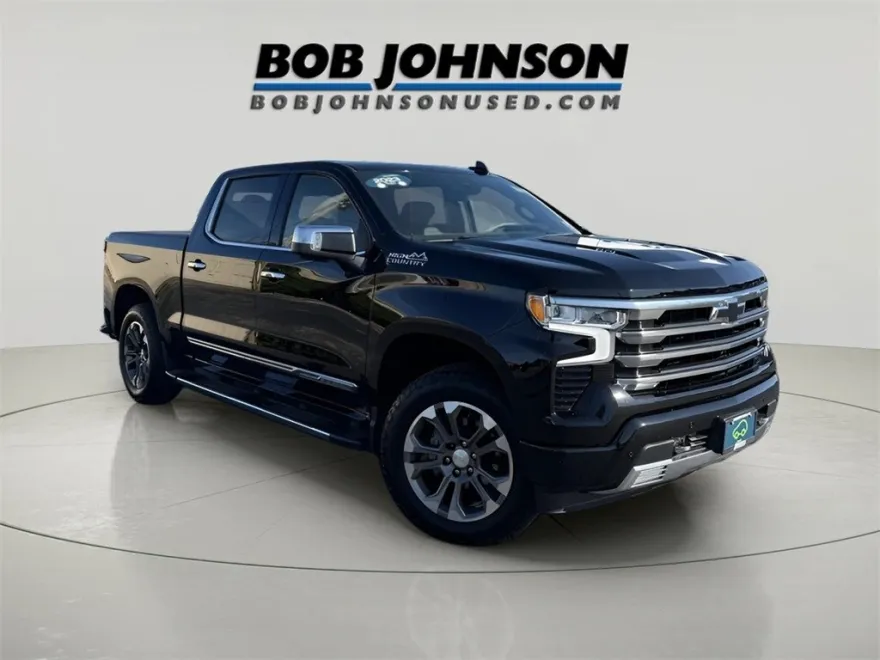 2023 Chevrolet Silverado 1500 High Country photo 1