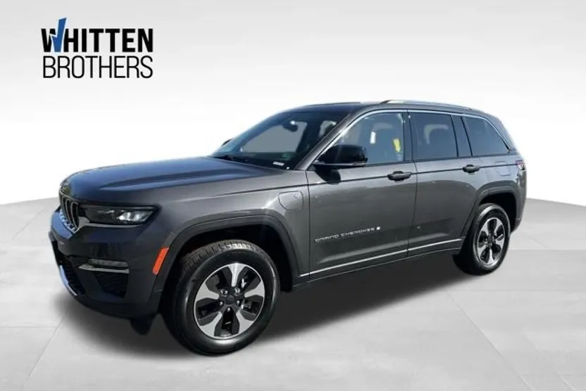 2023 Jeep Cherokee 4xe photo 1