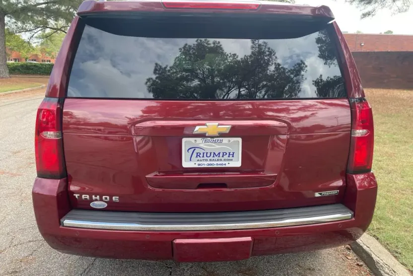2018 Chevrolet Tahoe Premier photo 1