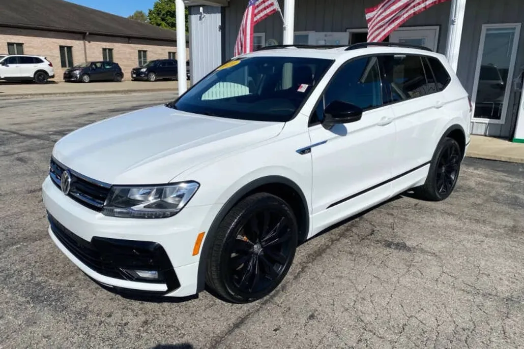 2020 Volkswagen Tiguan SE R-Line Black Sport photo 1