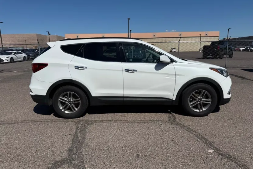 2017 Hyundai Santa Fe Sport Base photo 1