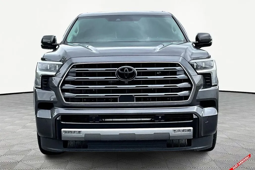 2023 Toyota Sequoia Limited photo 1