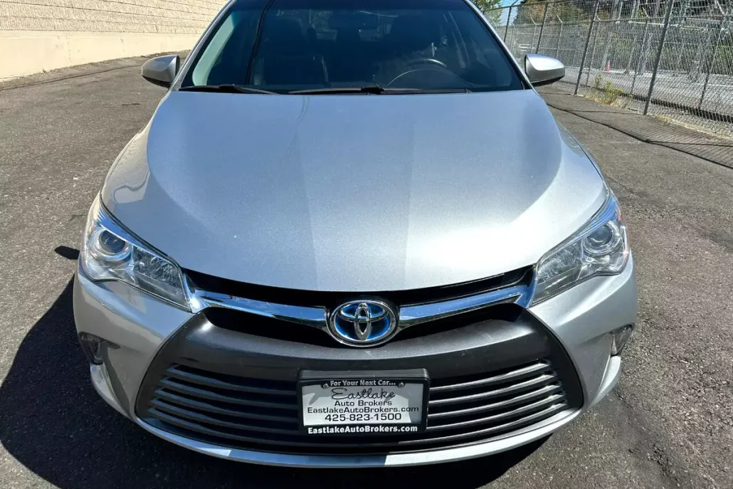 2015 Toyota Camry Hybrid XLE photo 1