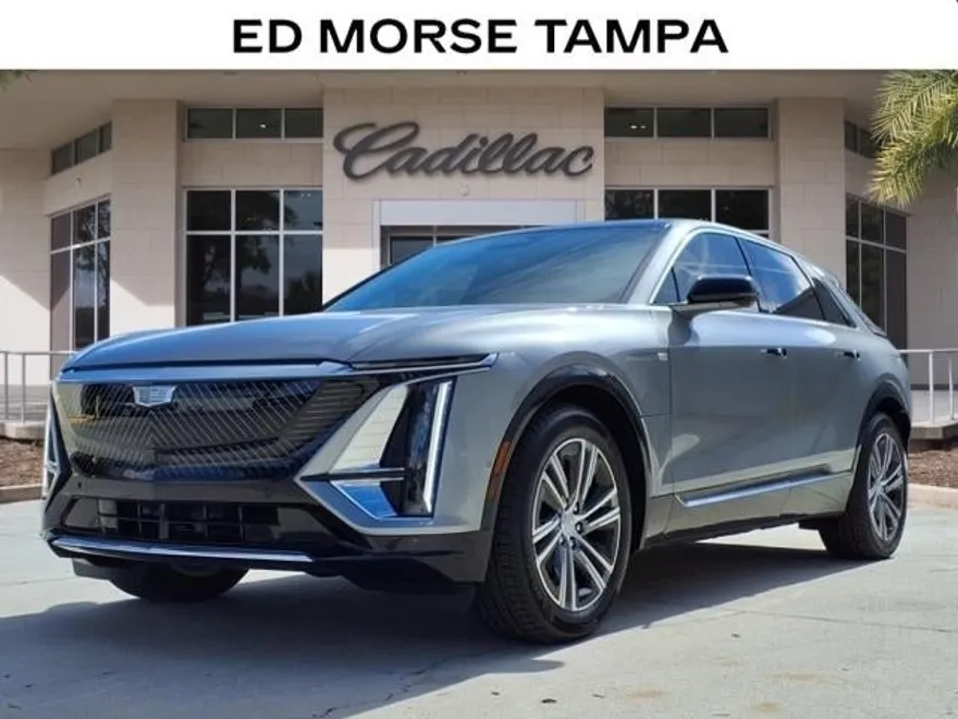 2025 Cadillac Lyriq Luxury photo 1