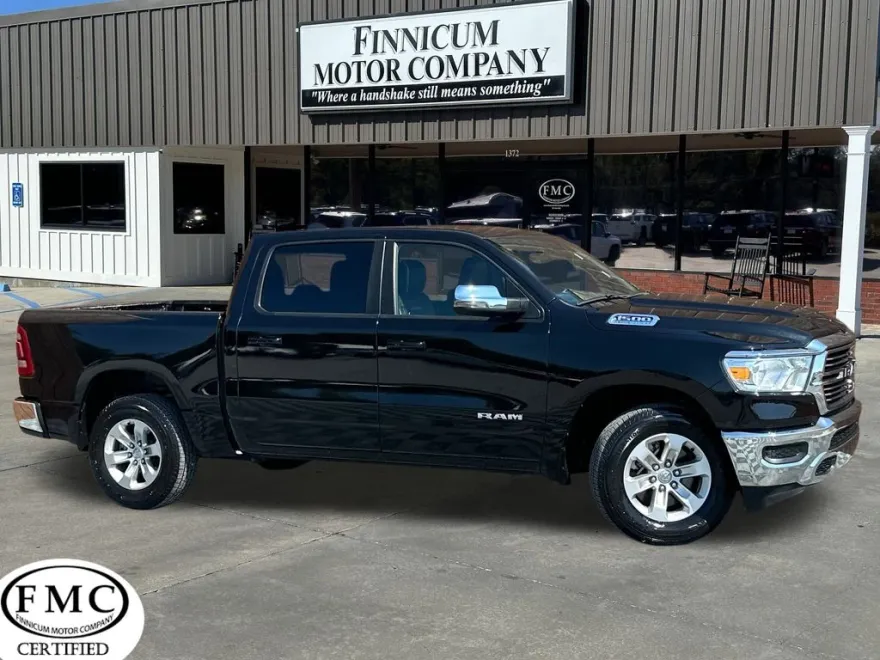 2024 Ram 1500 Laramie photo 1